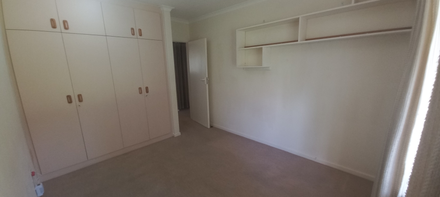 To Let 3 Bedroom Property for Rent in Onder Papegaaiberg Western Cape